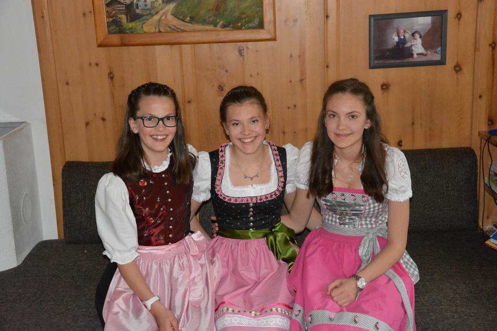 Familie Neunhaeuserer Neustift im Stubaital Exterior photo